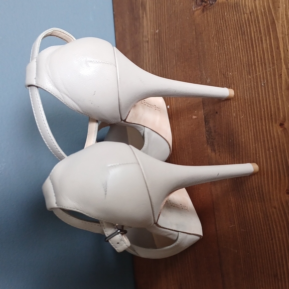 Elizabeth Brady heels - Picture 3 of 12